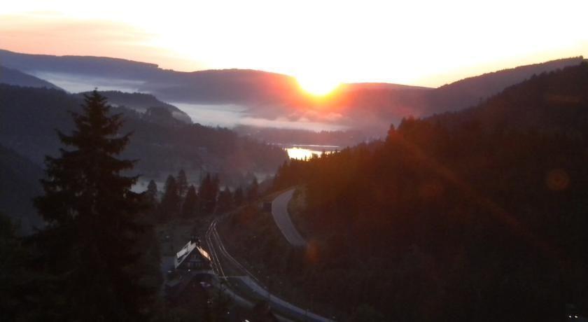 2-Raum-Ferienwohnung-Mit-Titiseeblick-In-1100-M-Hoehe Feldberg  Exterior foto